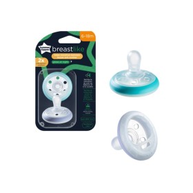 Tommee Tippee Πιπίλα Σιλικόνης Breastlike 6-18m Που Φωσφορίζει Στο Σκοτάδι 2 Τεμάχια