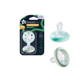 Tommee Tippee Πιπίλα Σιλικόνης Breastlike 0-6m Που Φωσφορίζει Στο Σκοτάδι 2 Τεμάχια