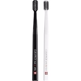 Curaprox Black Is White Οδοντόβουρτσες Μαύρο & Λευκό 2 Τεμάχια