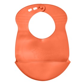 Tommee Tippee Roll & Go Silicone Baby Αδιάβροχη Βρεφική Σαλιάρα 6m+ Πορτοκαλί 1 Τεμάχιο