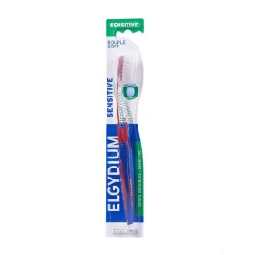 ELGYDIUM Sensitive Souple Soft Οδοντόβουρτσα Πολύ Μαλακή για Ευαίσθητα Δόντια Χρώμα Μπλέ & Κόκκινο 1 Τεμάχιο