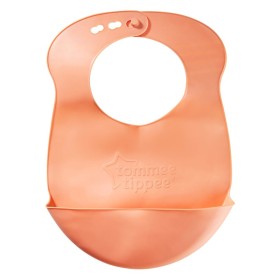 Tommee Tippee Roll & Go Silicone Baby Αδιάβροχη Βρεφική Σαλιάρα 6m+ Σομόν 1 Τεμάχιο