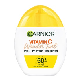 Garnier Vitamin C Wonder Tint Spf50+ Ενυδατική Κρέμα με Χρώμα σε Ανοιχτή Απόχρωση 40ml