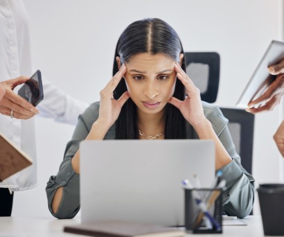 Εργασιακό burnout: Συμπτώματα και πώς να το προλάβεις