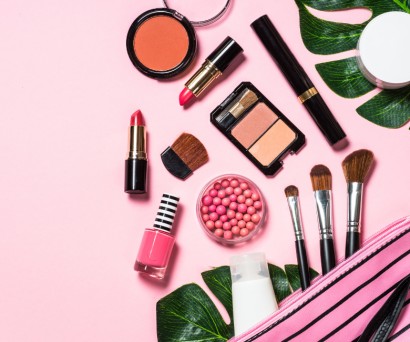 Drugstore Back to School Makeup: τα απαραίτητα για το εφηβικό νεσεσέρ