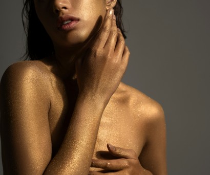 Τα αγαπημένα μας λάδια σώματος με glitter